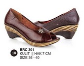 Sepatu Casual Kulit Wanita BRC 301