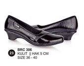 Sepatu Casual Kulit Wanita BRC 306