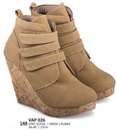 Sepatu Boots Wanita Everflow VAP 026