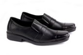 Sepatu Formal Pria Garucci GDM 0370