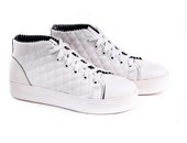Sepatu Sneakers Wanita GNW 7145
