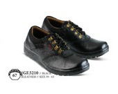 Sepatu Casual Pria GF 5210