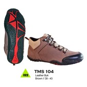 Sepatu Adventure Pria Trekking TMS 104