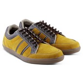 Sepatu Sneakers Suede Pria Varka V 131